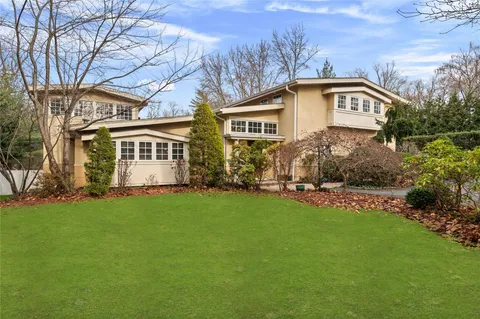 $2,199,000 | 605 Bryant Avenue, Roslyn, NY 11576