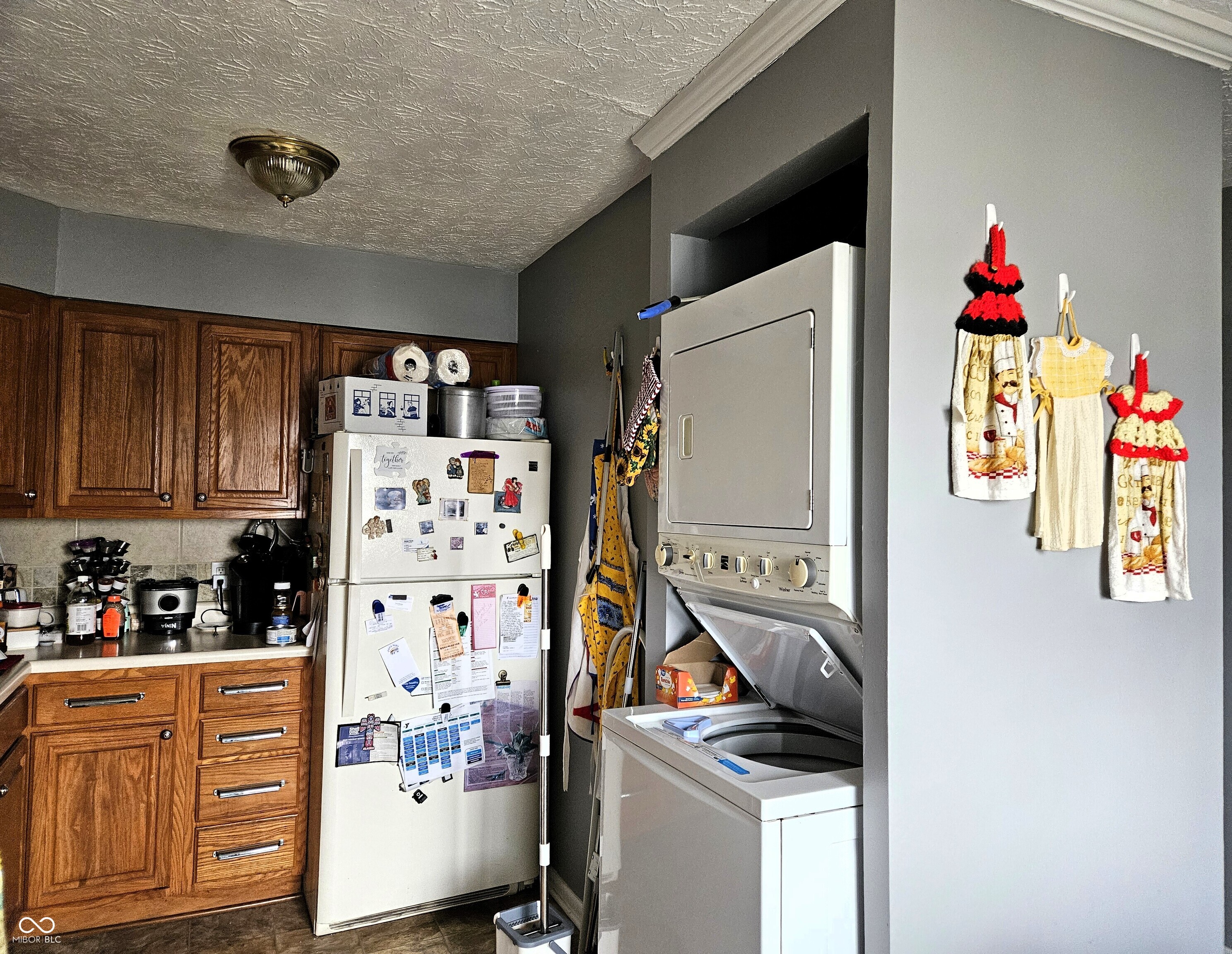 953 West McKay Road Shelbyville, IN 46176 - Photo 2 of 15