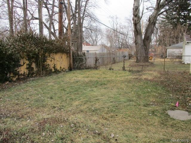 18977 Burt Road Detroit, MI 48219 - Photo 12 of 14 BACK YARD.JPG