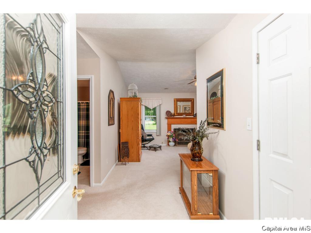 4237 Clearwater Lane Springfield, IL 62703 - Photo 6 of 34 Gallery Image 6