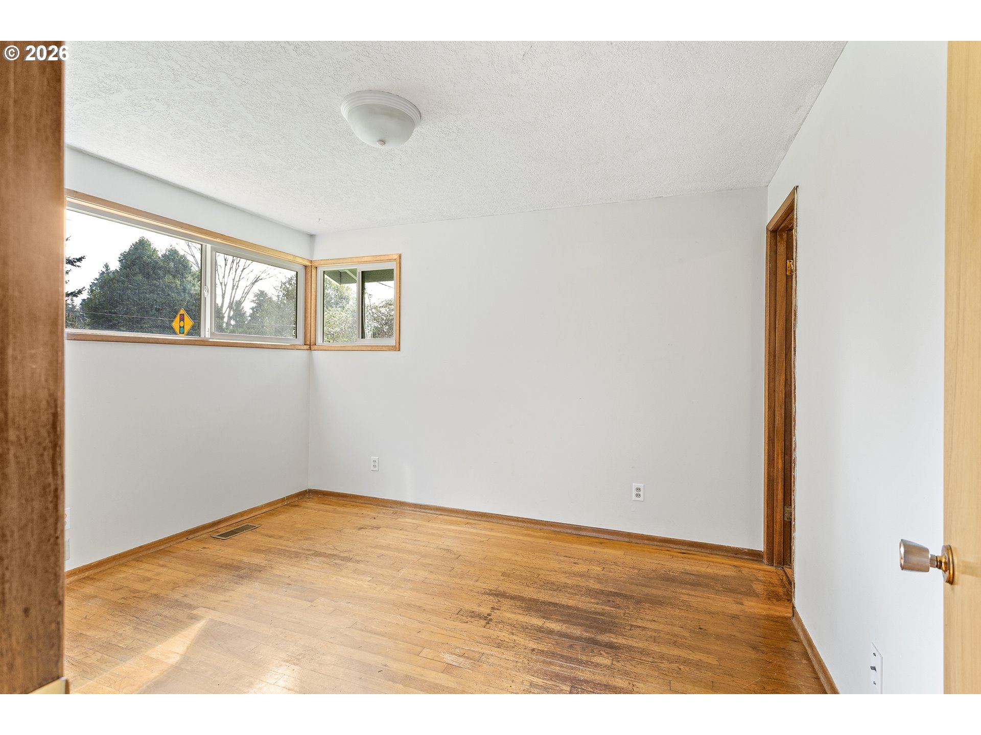 9370 Southwest Killarney Lane Tualatin, OR 97062 - Photo 19 of 36