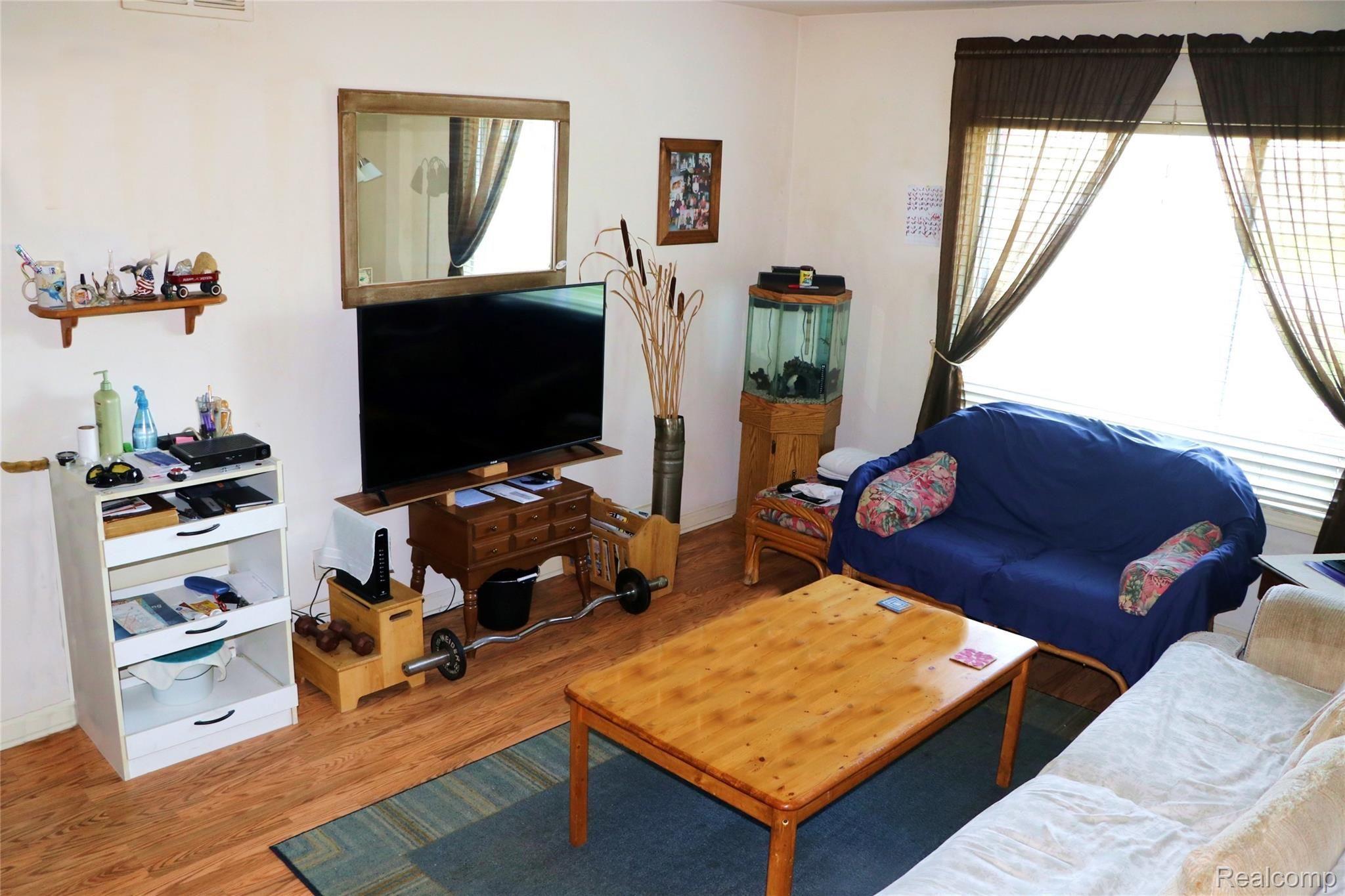 31805 Kelly Road, Unit 17 Fraser, MI 48026 - Photo 2 of 15 2.jpg