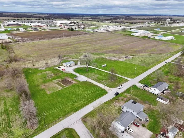 $214,900 | 904 East Cleveland Street, Monroe City, MO 63456