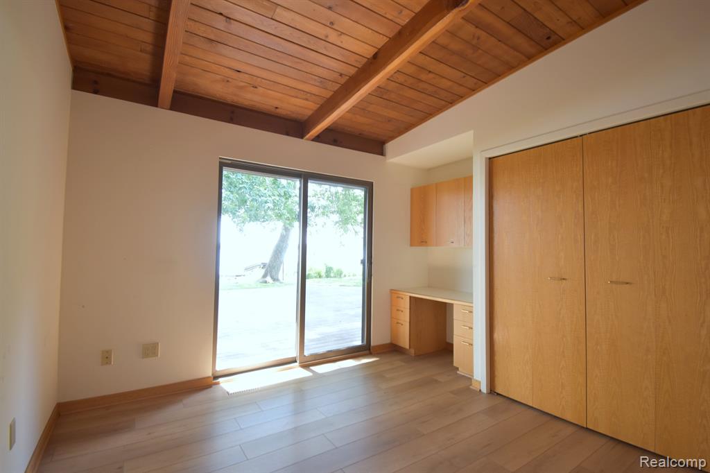 9555 Shell Beach Road Pinckney, MI 48169 - Photo 20 of 25 Gallery Image 20