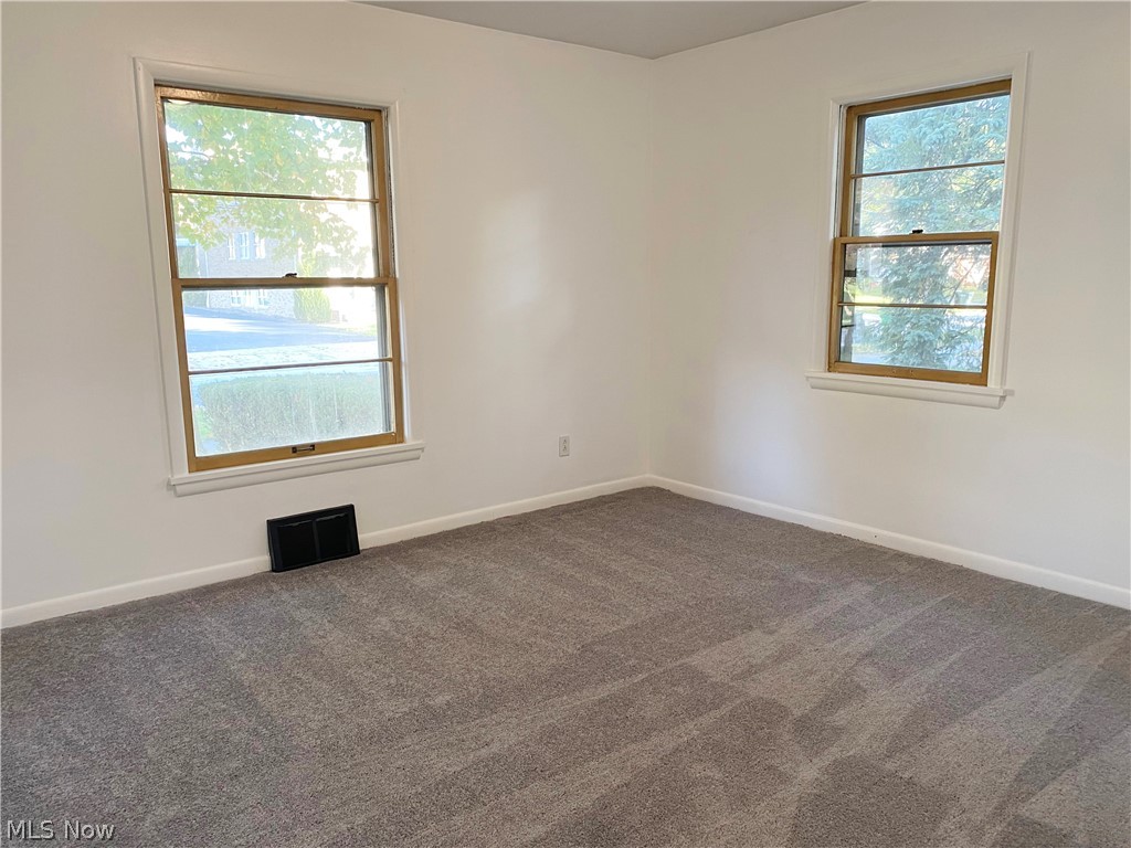 4212 Bluestone Road Cleveland, OH 44121 - Photo 16 of 21