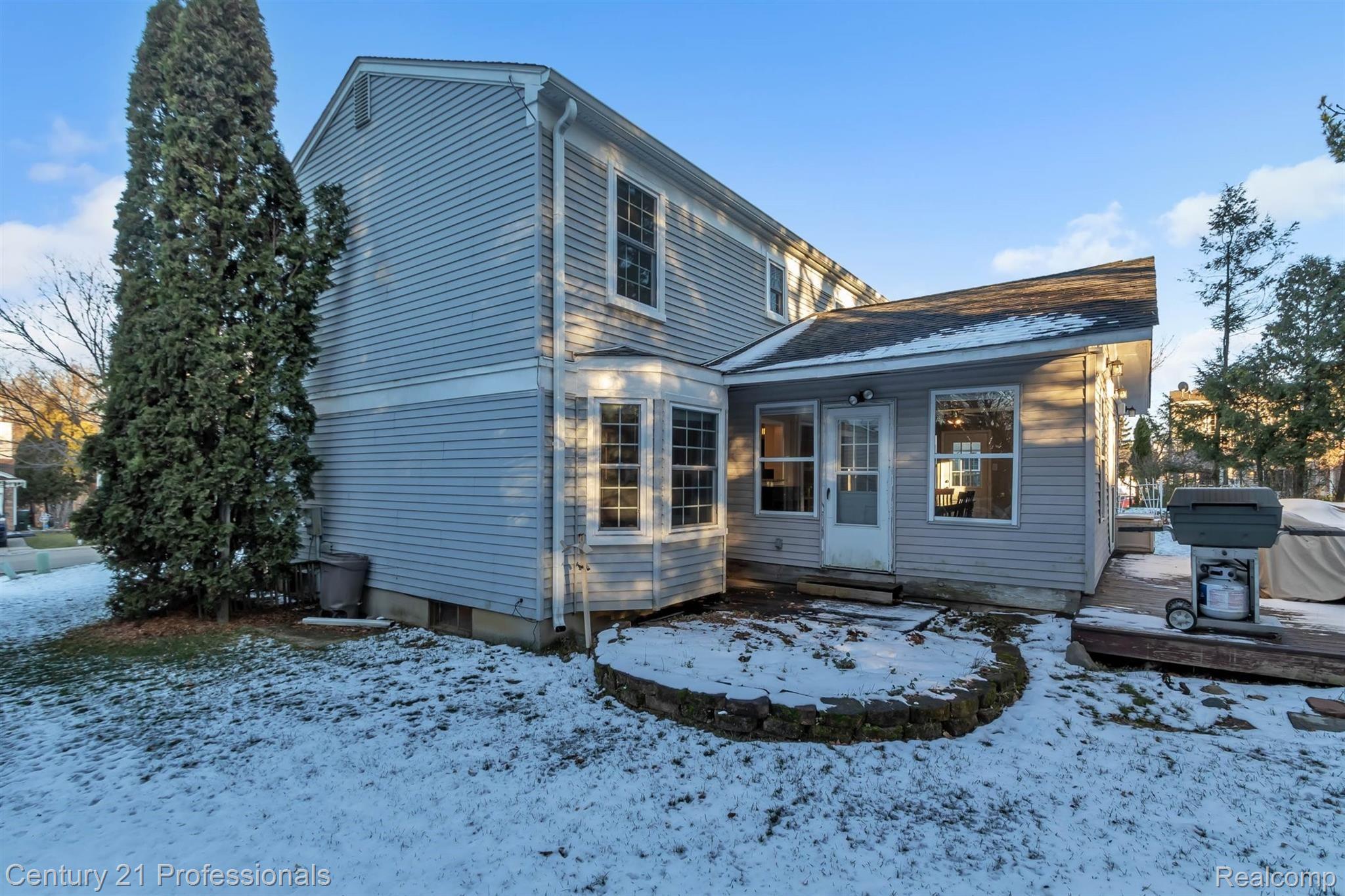 462 Whitney Drive Rochester, MI 48307 - Photo 46 of 49 50-462 Whitney Dr-WindowStill-Real-.jpg