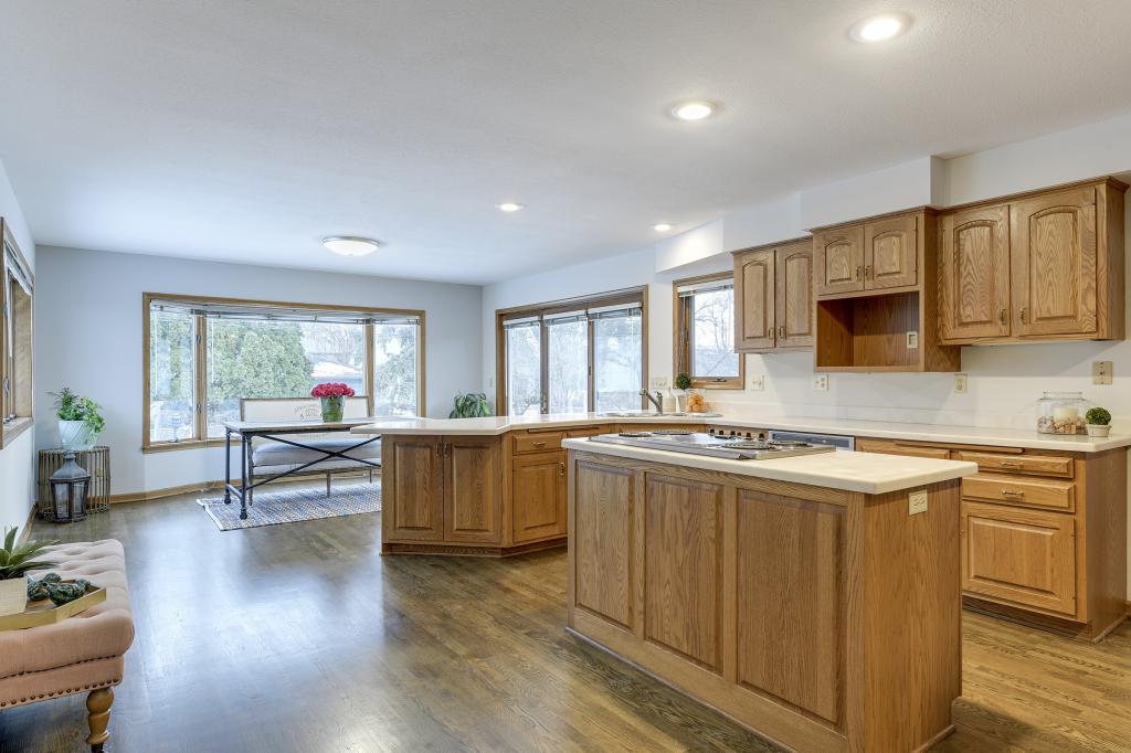 5611 Dalrymple Road Edina, MN 55424 - Photo 8 of 46