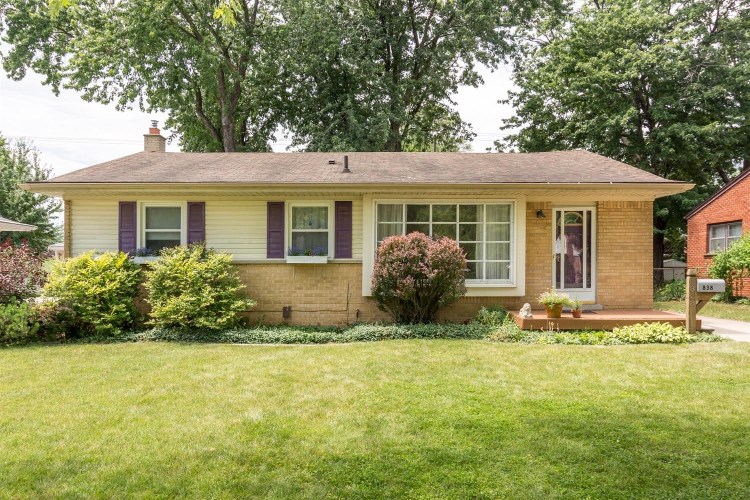838 Juneau Road Ypsilanti, MI 48198 - Photo 2 of 10 Photo 2