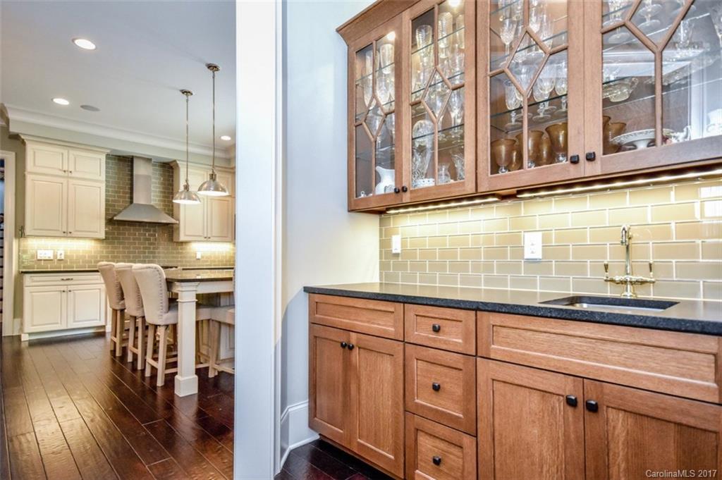 15630 June Washam Road Davidson, NC 28036 - Photo 5 of 23 Gallery Image 5