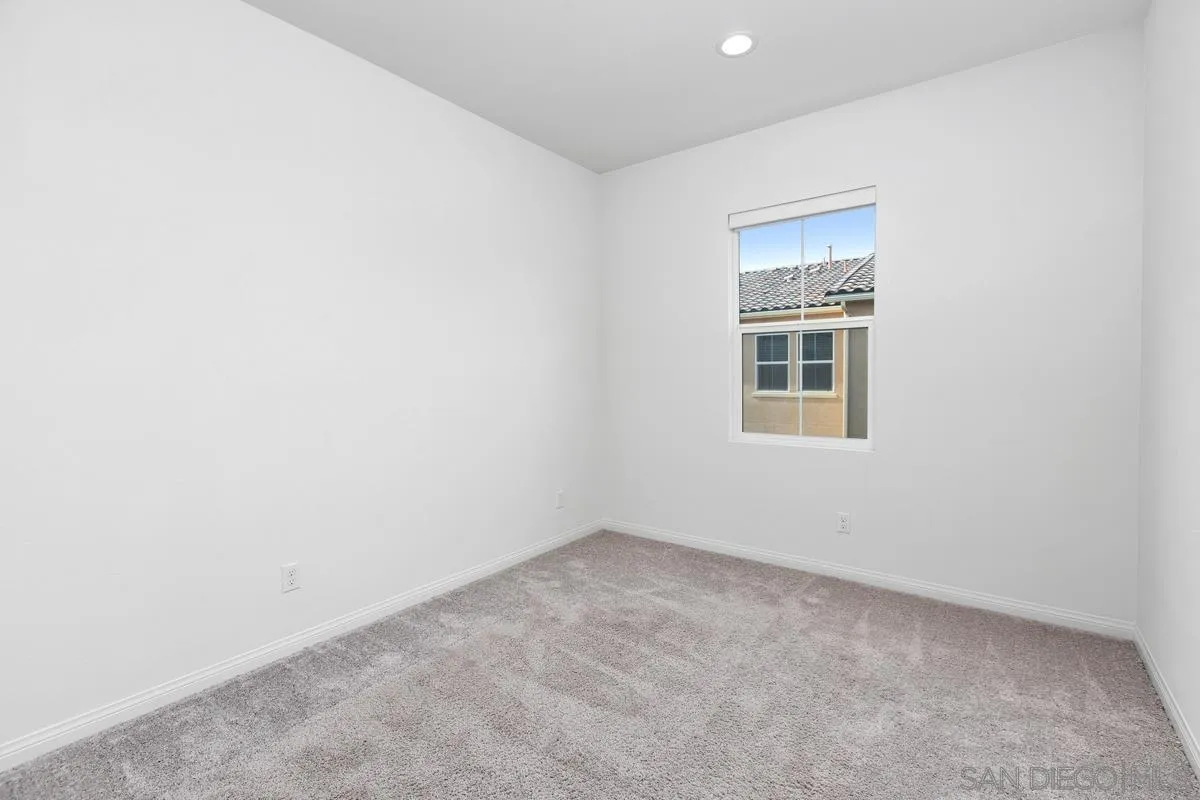 10149 Graphite Street Spring Valley, CA 91977 - Photo 20 of 35 an empty room with a window