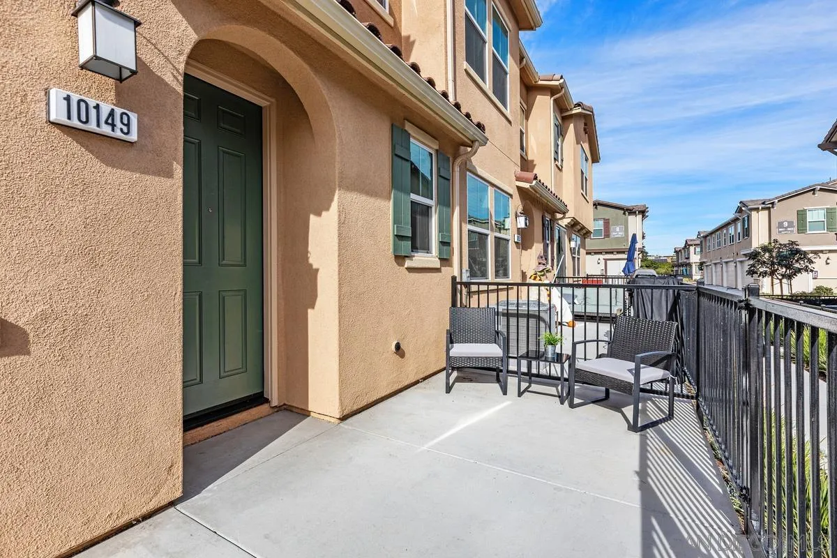 10149 Graphite Street Spring Valley, CA 91977 - Photo 4 of 35