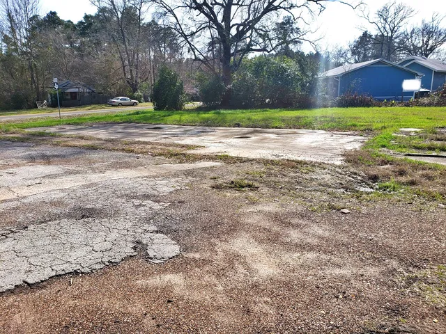 $84,900 | 1330 U.S. Highway 190, Oakhurst, TX 77359