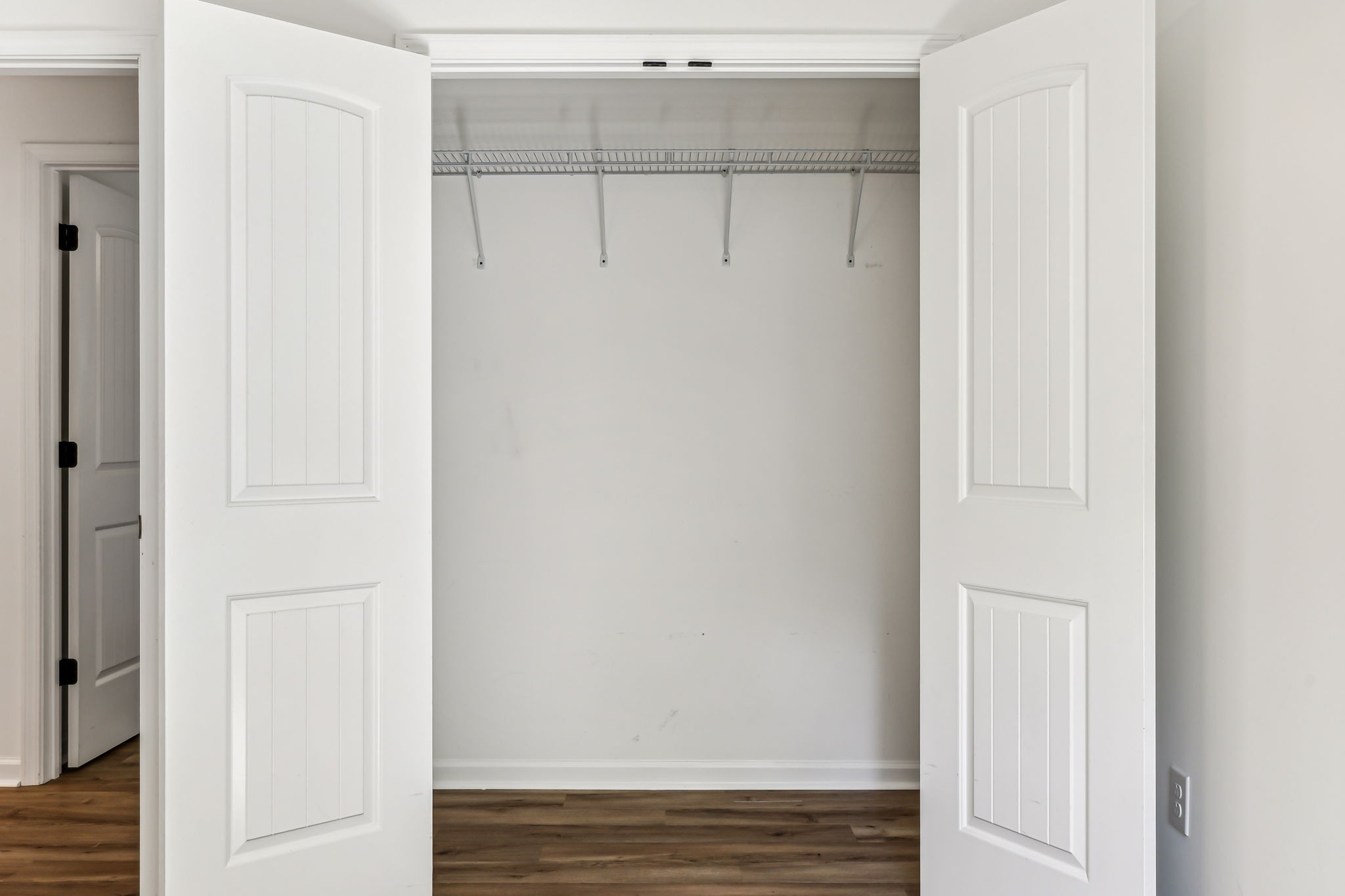 1816 Cunningham Ridge Clarksville, TN 37040 - Photo 19 of 32 a view of closet