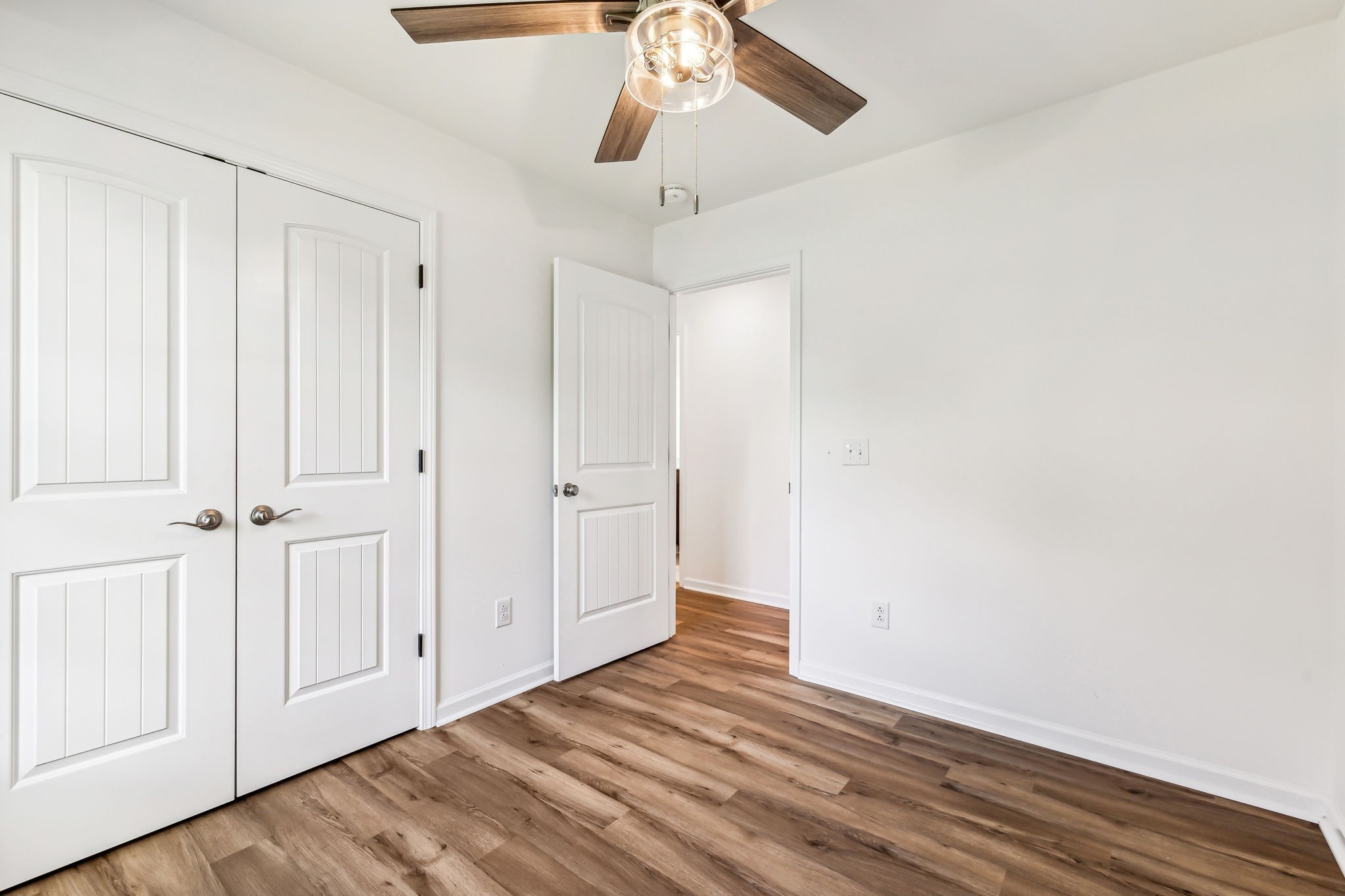1816 Cunningham Ridge Clarksville, TN 37040 - Photo 25 of 32 a view of an empty room and chandelier fan