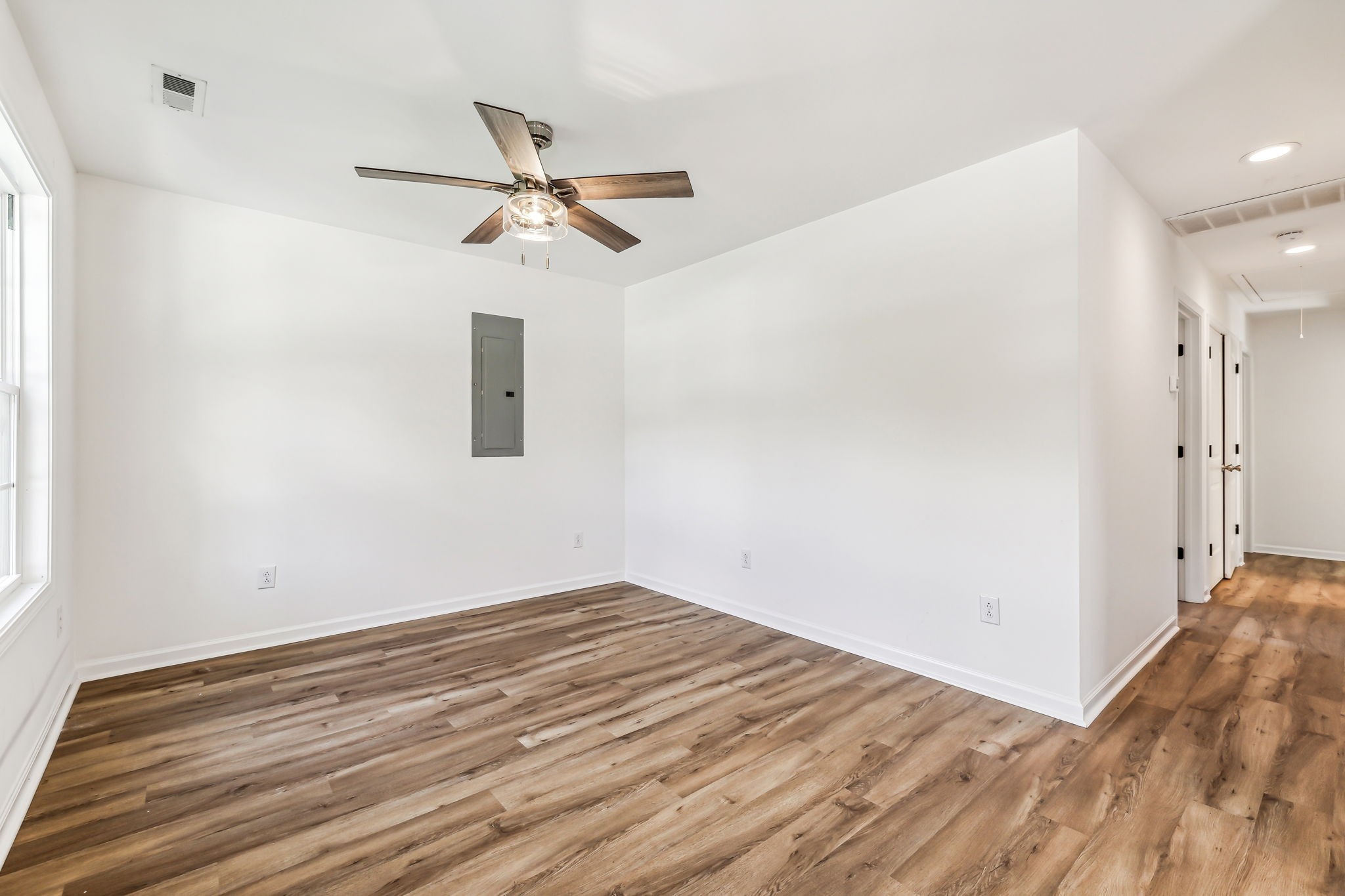 1816 Cunningham Ridge Clarksville, TN 37040 - Photo 6 of 32 wooden floor in an empty room