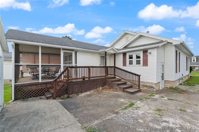 $220,000 | 1516 17th Street, Bedford, IN 47421