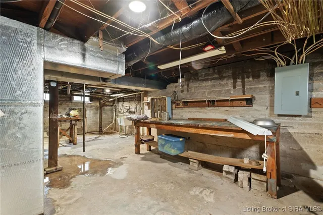 $220,000 | 1516 17th Street, Bedford, IN 47421