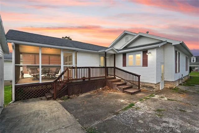 $220,000 | 1516 17th Street, Bedford, IN 47421