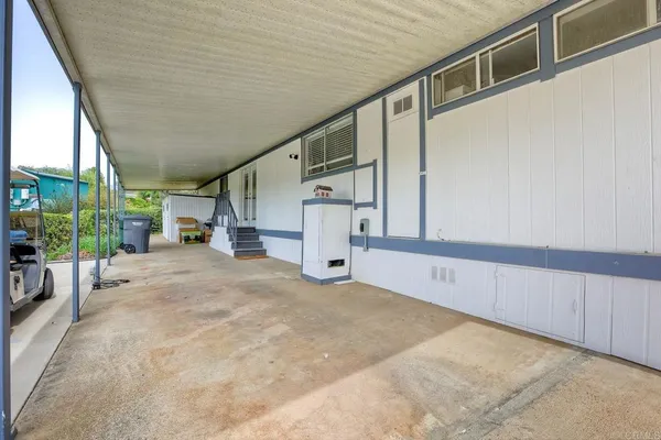 a view of a garage