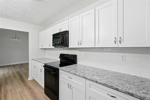 $285,000 | 7145 Stonecreek Drive, Douglasville, GA 30134