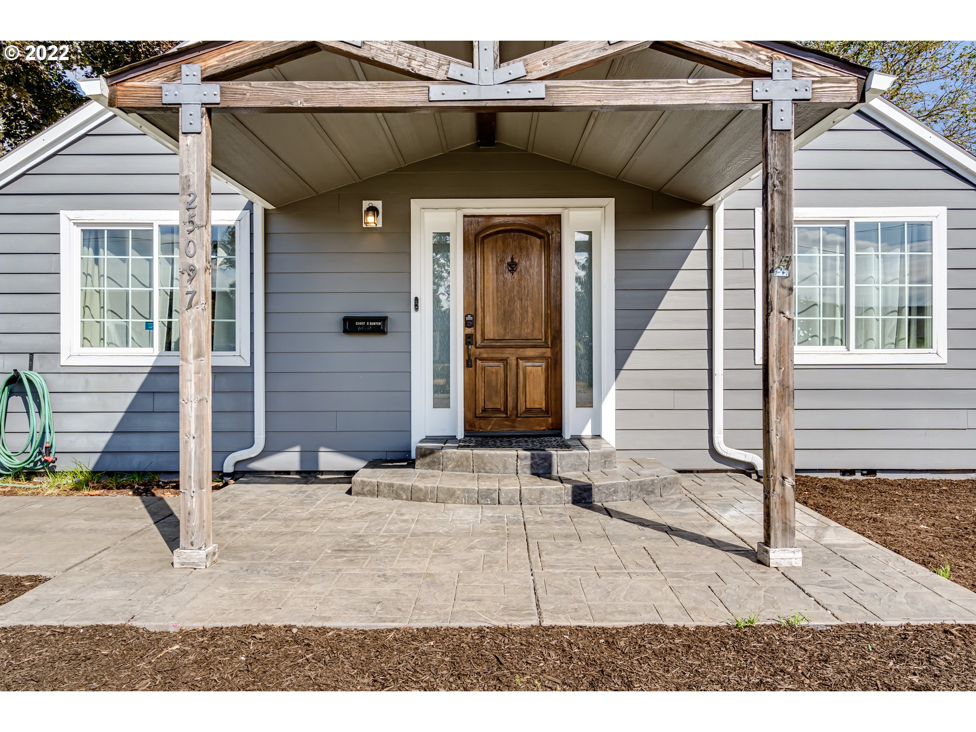 25097 East Hunter Road Veneta, OR 97487 - Photo 2 of 29 Gallery Image 2