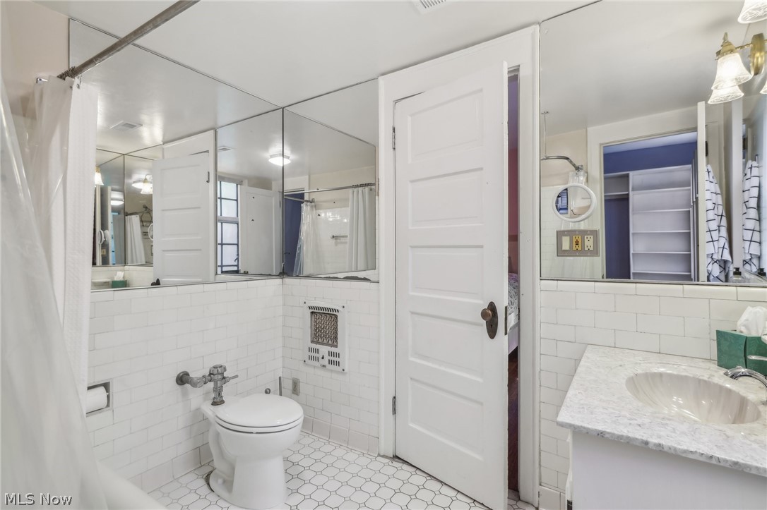 2509 Overlook Road, Unit 2 Cleveland, OH 44106 - Photo 27 of 32 Gallery Image 27