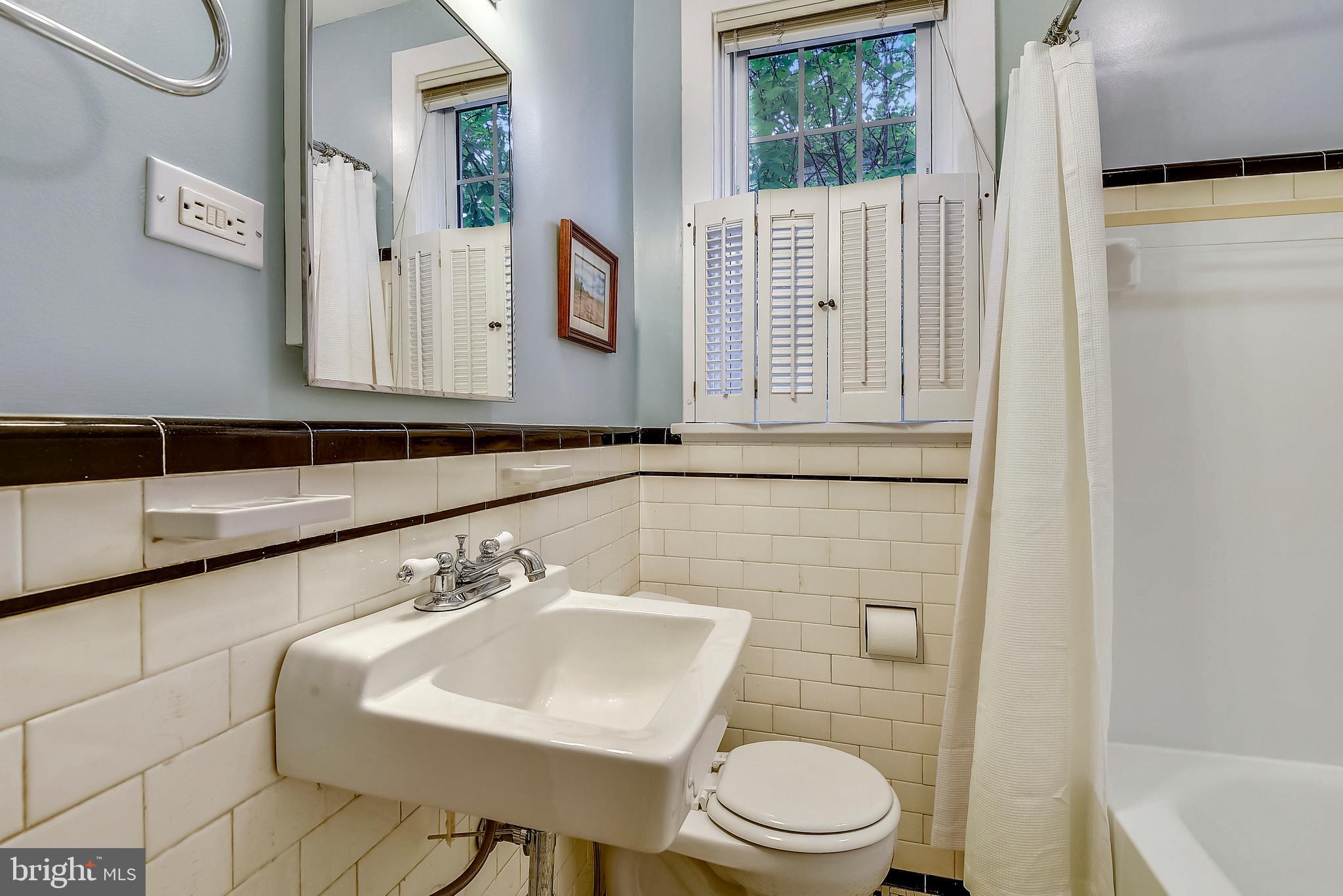 1910 Locust Grove Road Silver Spring, MD 20910 - Photo 19 of 43