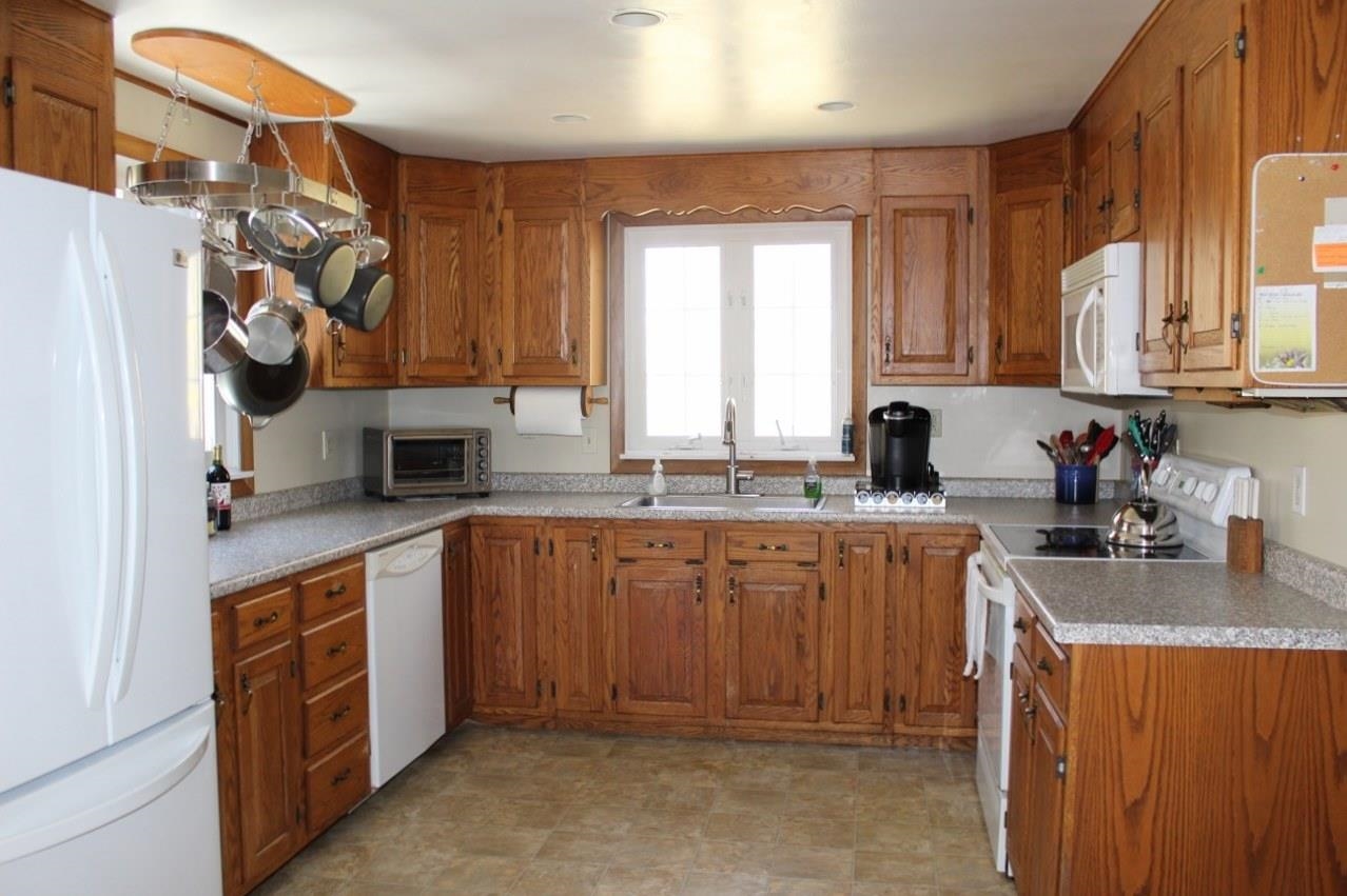622 Highland Road Springfield, VT 05156 - Photo 14 of 34
