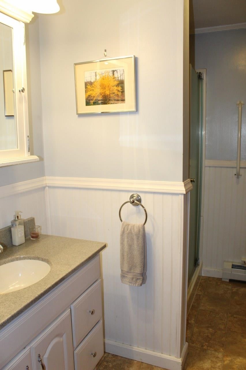 622 Highland Road Springfield, VT 05156 - Photo 17 of 34