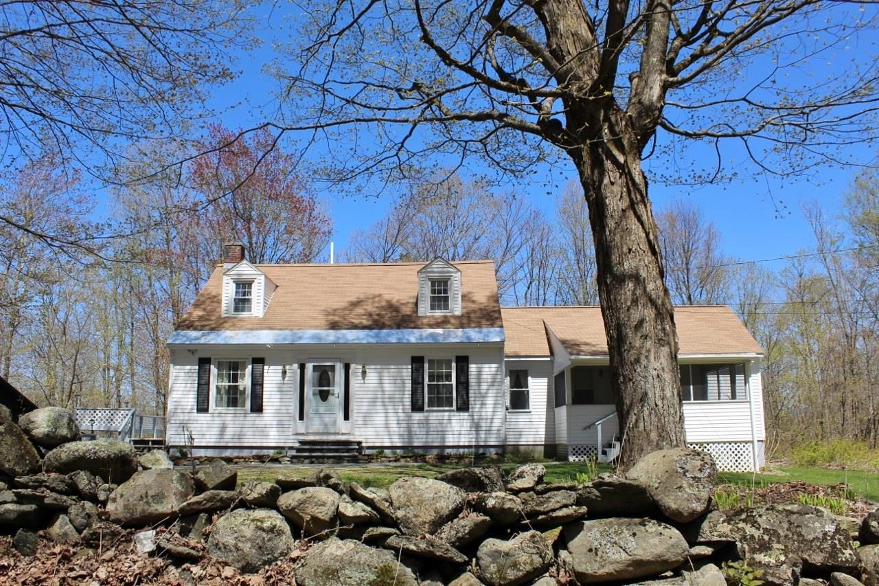 622 Highland Road Springfield, VT 05156 - Photo 3 of 34