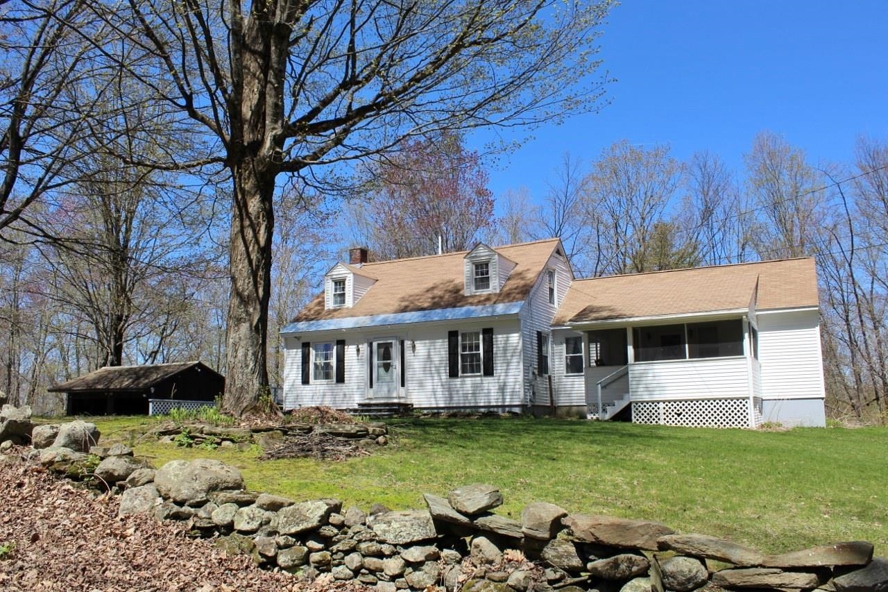 622 Highland Road Springfield, VT 05156 - Photo 4 of 34