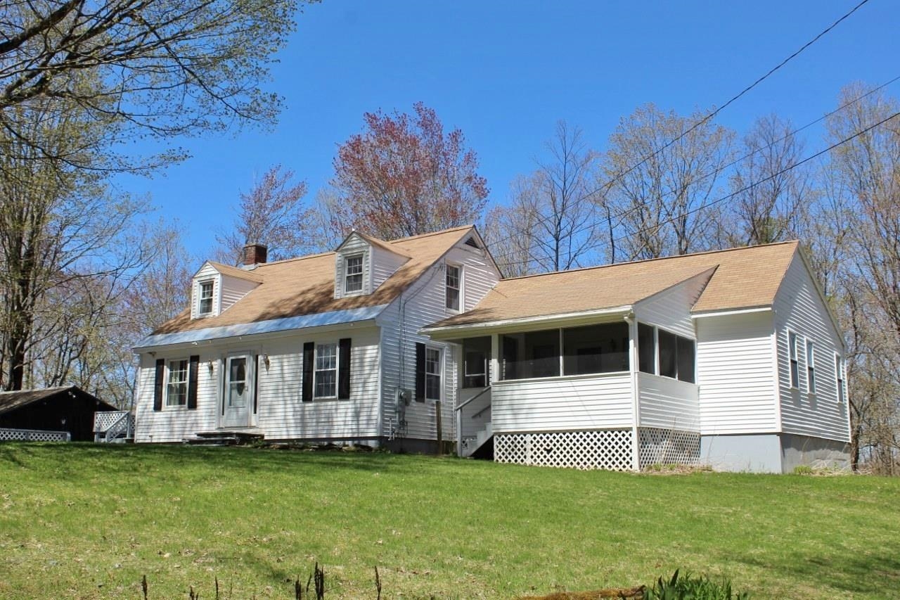 622 Highland Road Springfield, VT 05156 - Photo 5 of 34