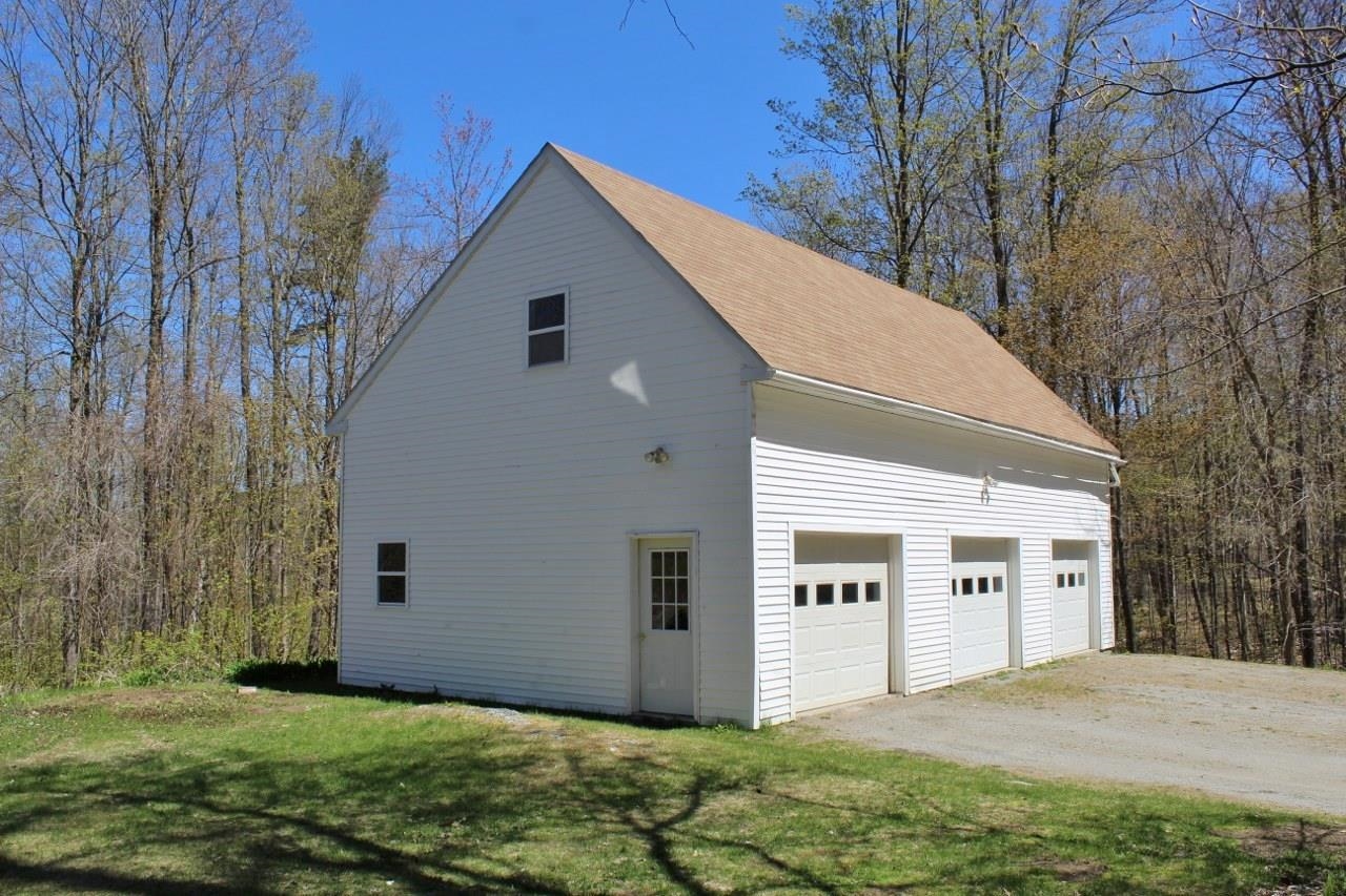 622 Highland Road Springfield, VT 05156 - Photo 8 of 34
