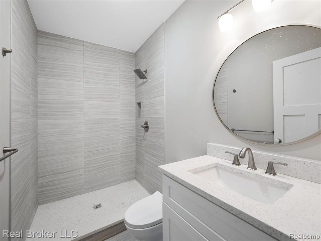 1695 Cole Street Birmingham, MI 48009 - Photo 32 of 39