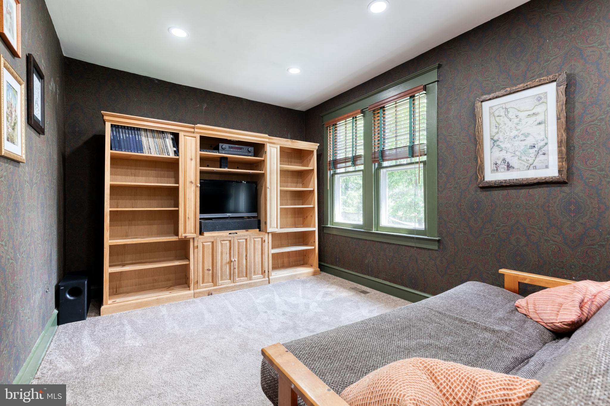 6004 Falls Road Baltimore, MD 21209 - Photo 13 of 46