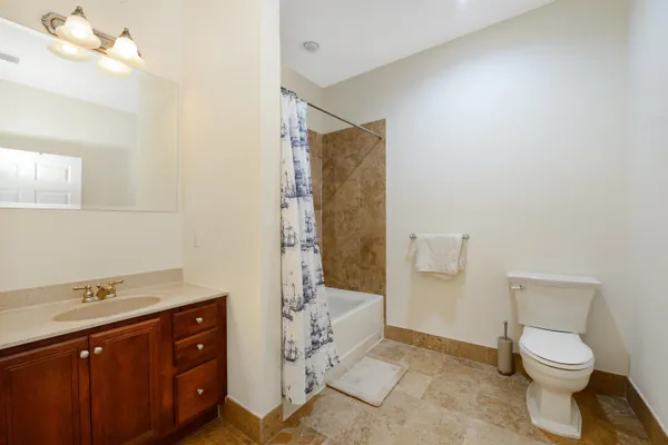 $4,650 | 550 Gregory Avenue, Unit B7, Weehawken, NJ 07086