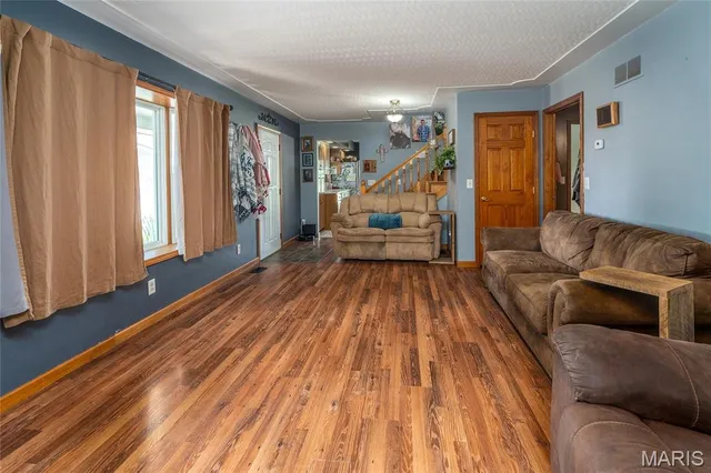 $180,000 | 950 Cook Road, Eldorado, IL 62930