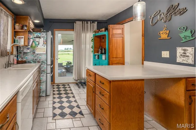 $180,000 | 950 Cook Road, Eldorado, IL 62930