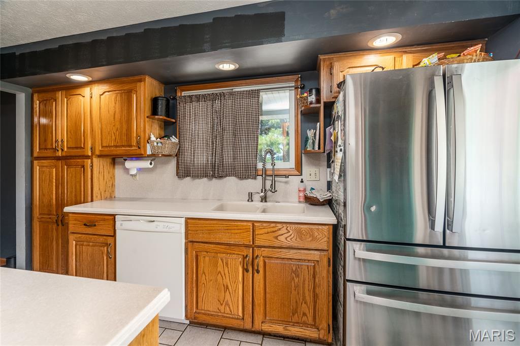 950 Cook Road Eldorado, IL 62930 - Photo 8 of 18