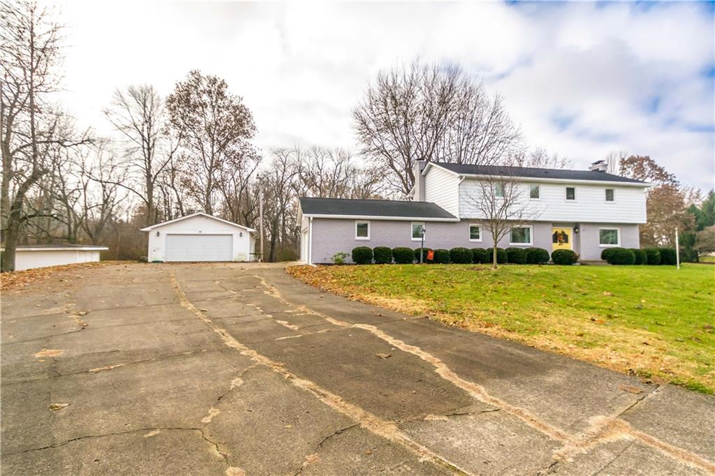 1455 East Davis Road Greenfield, IN 46140 - Photo 1 of 47 Gallery Image 1