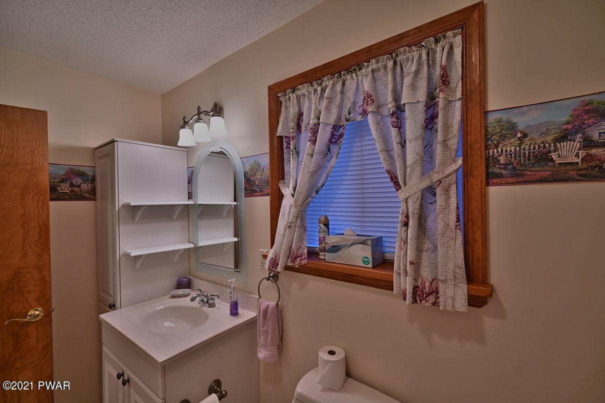 886 Deerfield Road Lake Ariel, PA 18436 - Photo 30 of 83