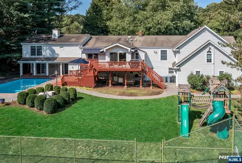 $1,775,000 | 24 Vanderbeck Lane, Mahwah, NJ 07430