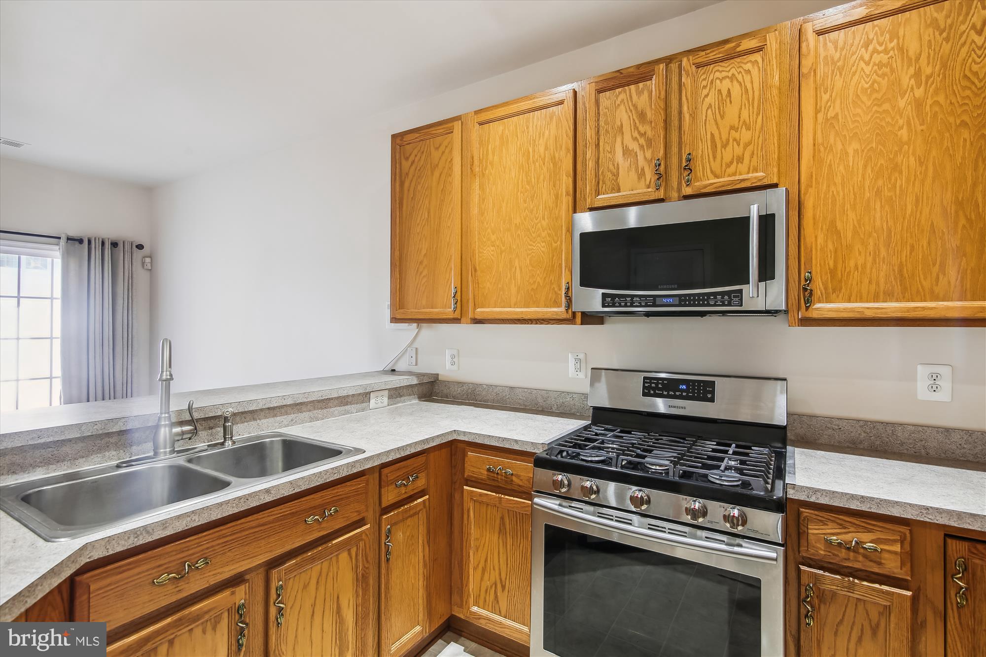 400 Ruddy Duck Court Cambridge, MD 21613 - Photo 8 of 37 Kitchen