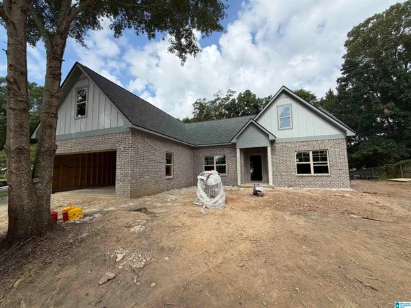 $399,000 | 521 13th Street Southwest, Alabaster, AL 35007