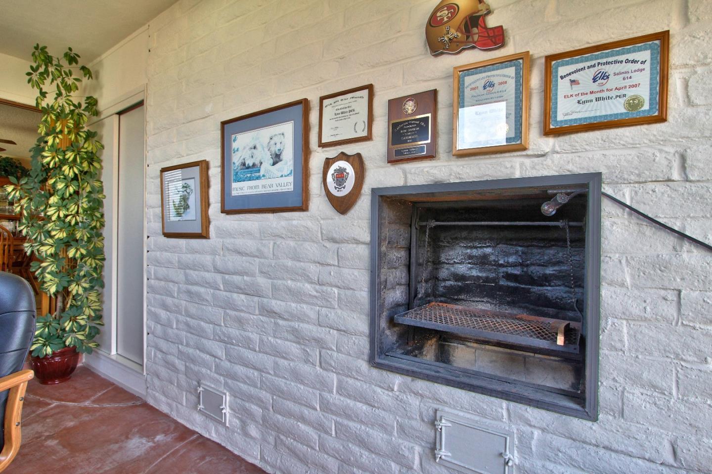 303 Stirling Road Salinas, CA 93906 - Photo 16 of 28 Gallery Image 16