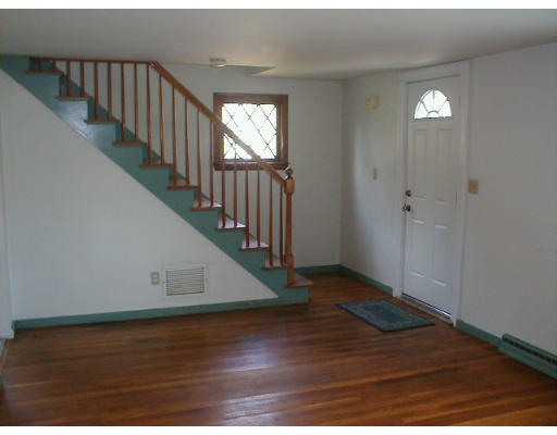 129 Spring Street Quincy, MA 02169 - Photo 4 of 17 Gallery Image 4
