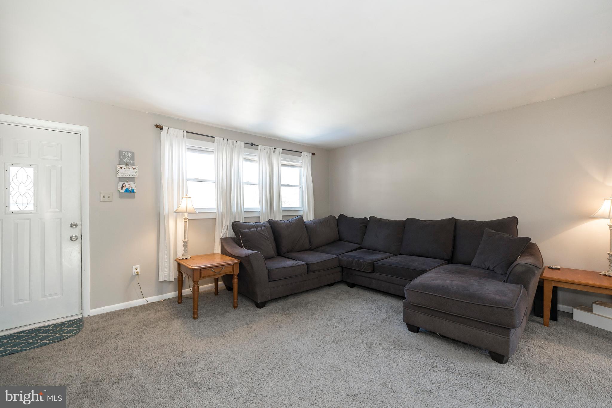 1388 Evans Road Pottstown, PA 19465 - Photo 6 of 30 Living Room