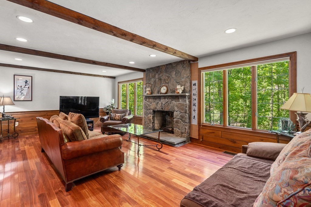 1 Sutton Place Weston, MA 02493 - Photo 12 of 34