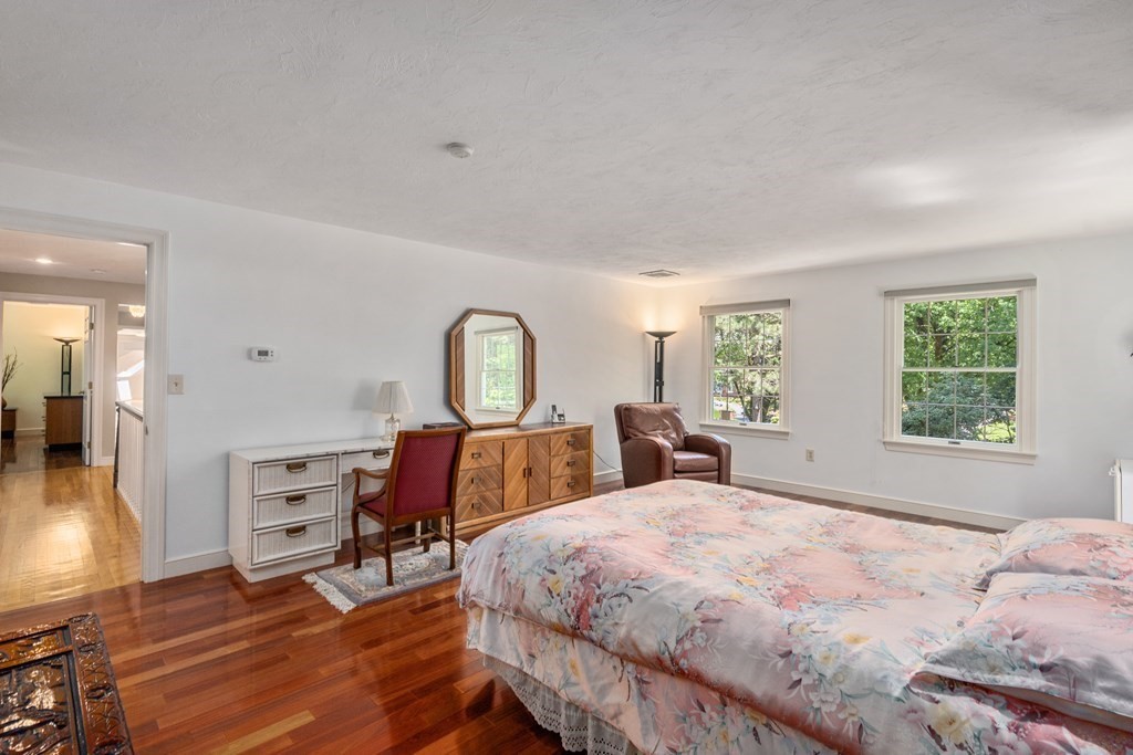 1 Sutton Place Weston, MA 02493 - Photo 16 of 34