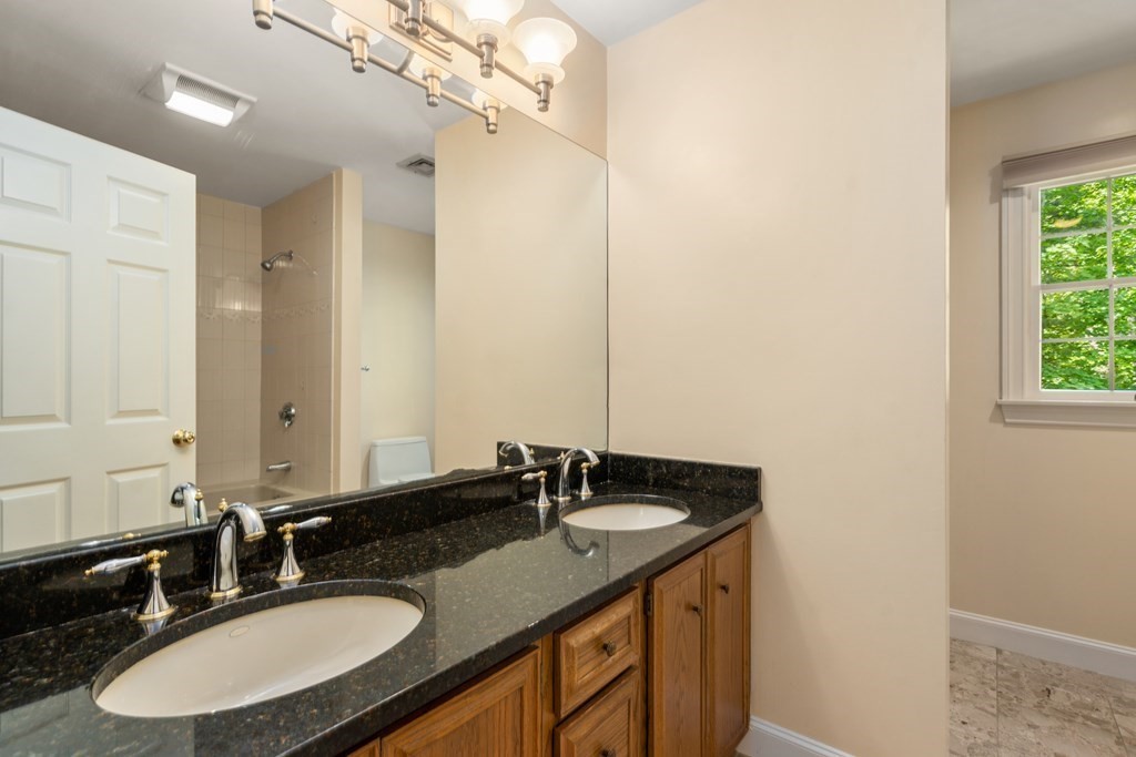 1 Sutton Place Weston, MA 02493 - Photo 18 of 34